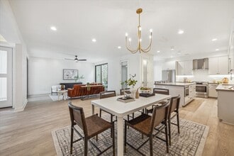 Building Photo - 40 River Hollow Ln