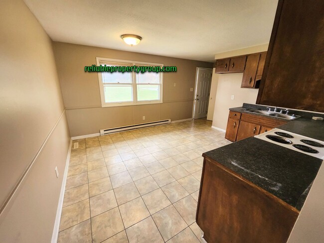 Building Photo - New Listing in Fort Wayne