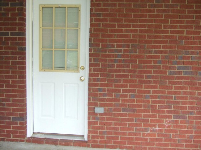 Building Photo - 23A West Dr NW