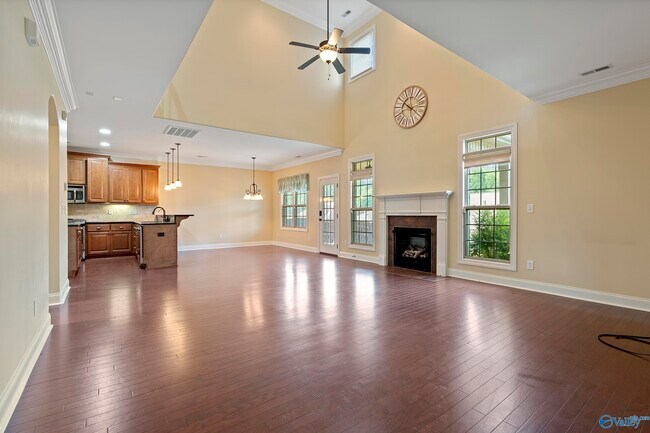 Building Photo - 293 Big Oak Ln
