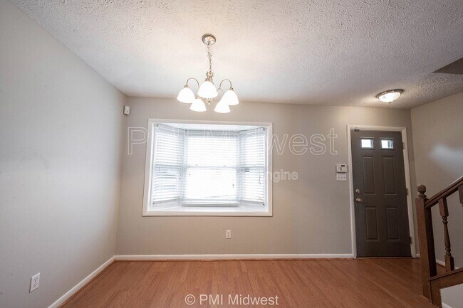 Foto del edificio - 5611 N Rural St