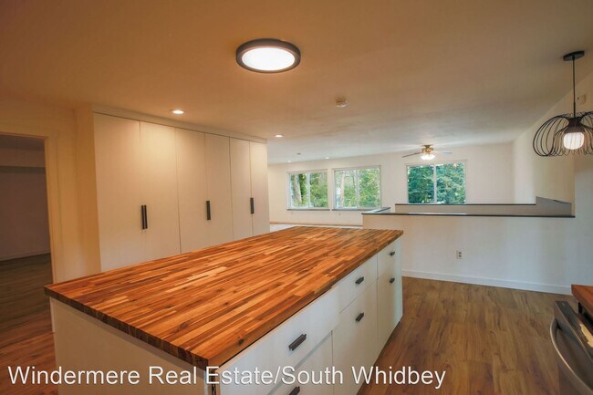 Building Photo - 2 br, 2.5 bath House - 1150 Secret Pl