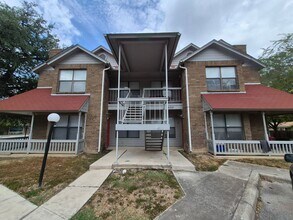 Building Photo - 6314 Cambridge Dr