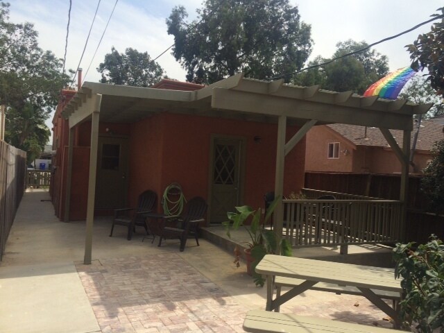 Foto del edificio - 2BD 1BA House in Azalea Park/City Heights