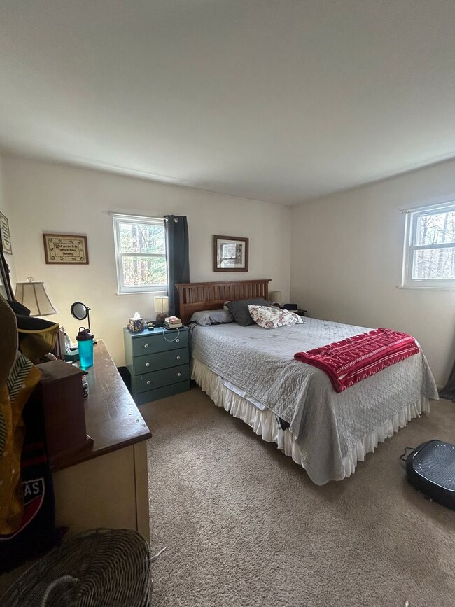 Foto del edificio - 3 bed, 1 1/2 Bath House
