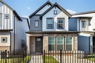Building Photo - 5300 Berkeley Knl Cir