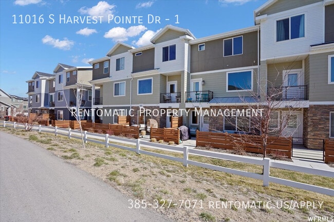 Building Photo - 11016 Harvest Pointe Dr