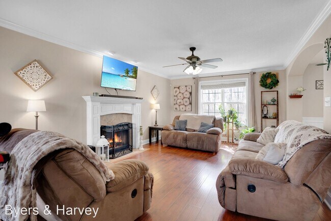 Building Photo - 3 br, 3.5 bath House - 3654 Fox Tail Drive