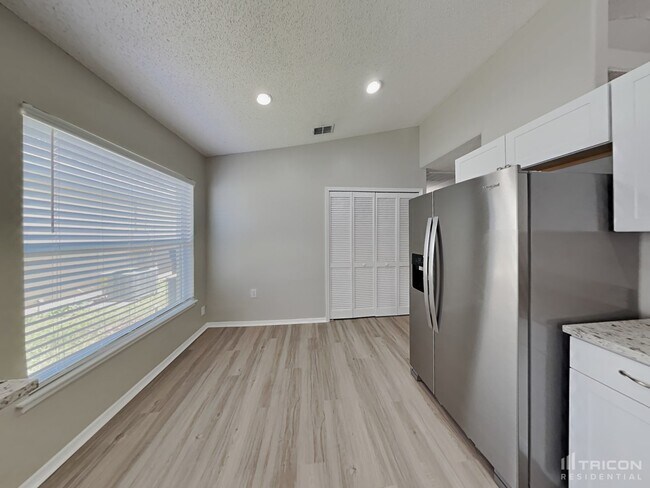 Foto del edificio - 1305 Timberbend Cir