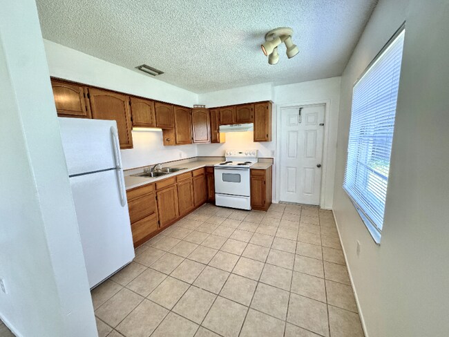Foto del edificio - 922-924 Hagle Park Rd