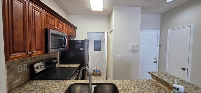 Foto del edificio - 4115 Chatham Oak Ct
