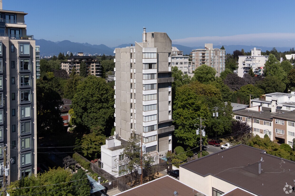 Carlton Towers Apartments 5555 Yew St Vancouver, BC