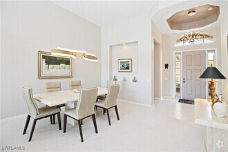 Building Photo - 1842 Winding Oaks Way