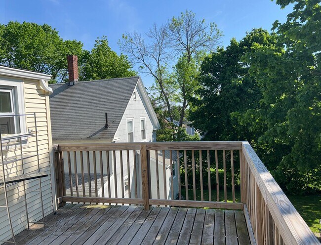 Building Photo - 58 S Cherry St
