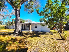 Building Photo - 18185 10th Ave