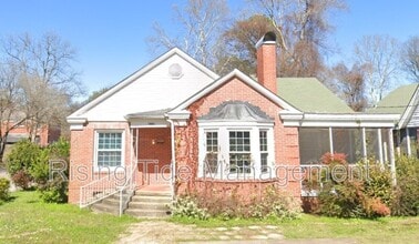 Building Photo - 1801 Winona Ave