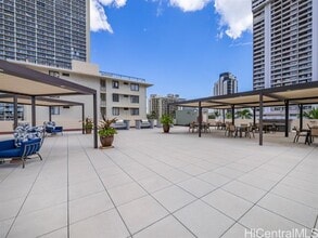 Building Photo - 2211 Ala Wai Blvd