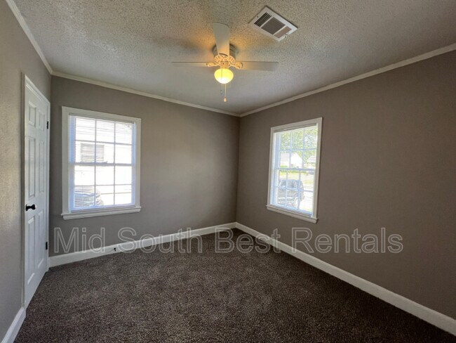 Building Photo - 1099 Brower St