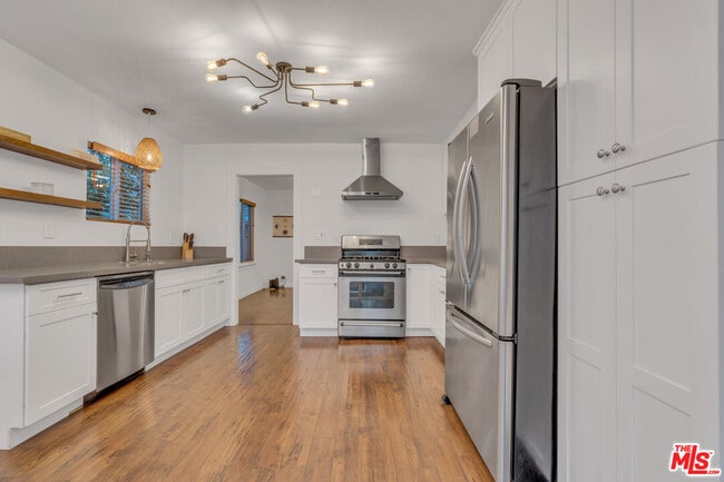 Building Photo - 1006 N Crescent Heights Blvd