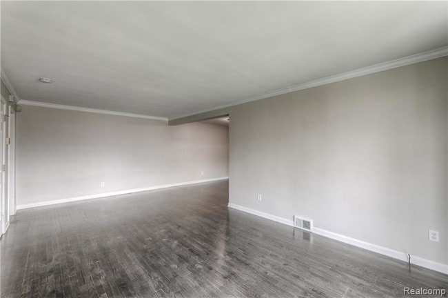 Building Photo - 451 N Eton St
