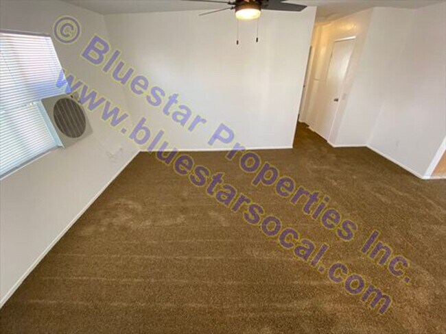 Building Photo - Just listed 3 bedroom/2 Bath