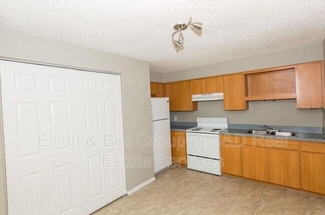Building Photo - 3836 Deeson Rd