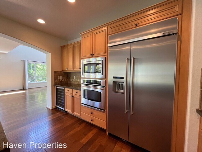Building Photo - 4 br, 4.5 bath House - 1960 Estrella Ct.