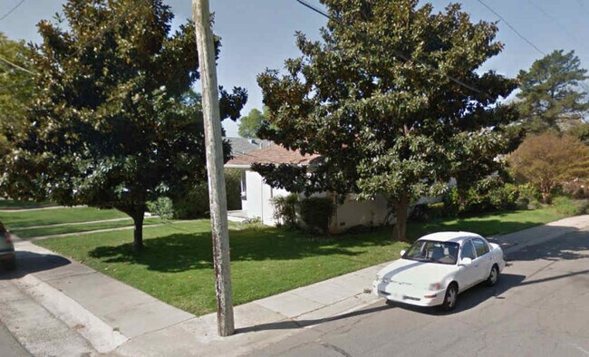 Foto del edificio - East Sacramento 1br Duplex for Rent $1,750.00