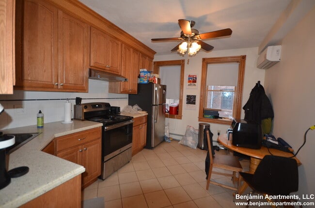 Building Photo - 46 Garden St