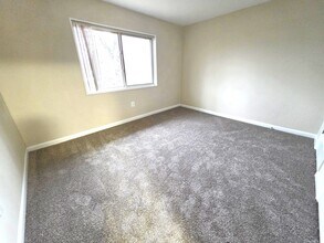 Interior Photo - Summit Crest