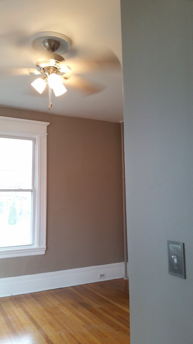 Building Photo - 59 Elizabeth St