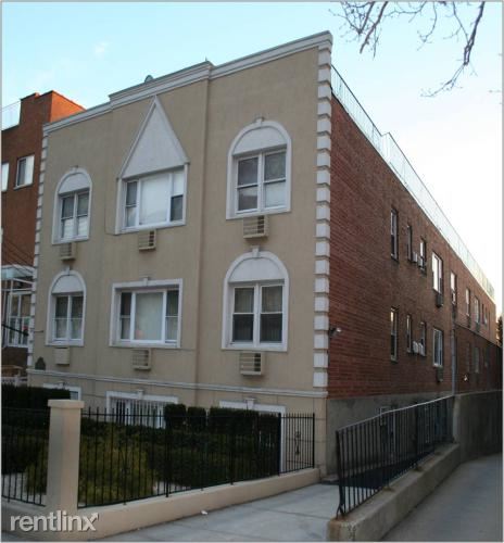 Primary Photo - 11950 Metropolitan Ave