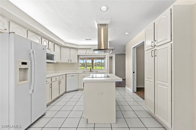 Building Photo - 219 Via Perignon