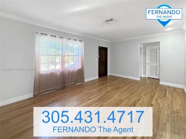 Foto del edificio - 5760 SW 10th St