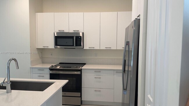 Foto del edificio - 8001 NW 41st St