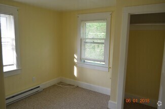 Building Photo - 211 N Washington St