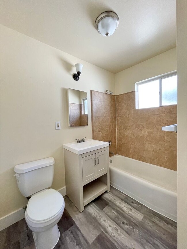 Foto del edificio - Cozy One Bedroom End Unit $1,650