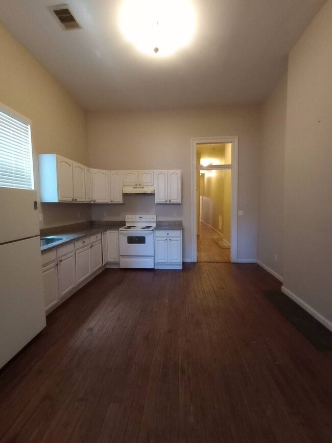 Photo - 2304 Gravier St Apartment