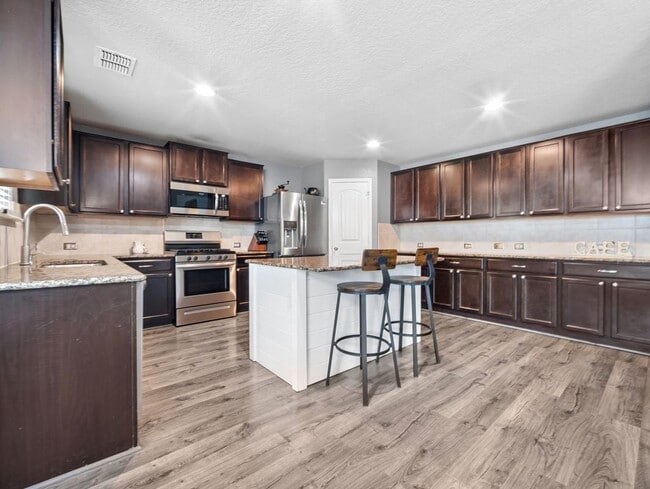 Building Photo - 15223 Cinnamon Teal