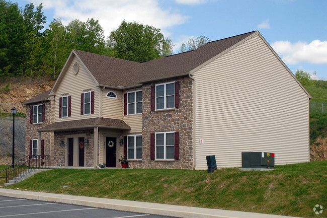 Building Photo - Sinking Spring Terrace