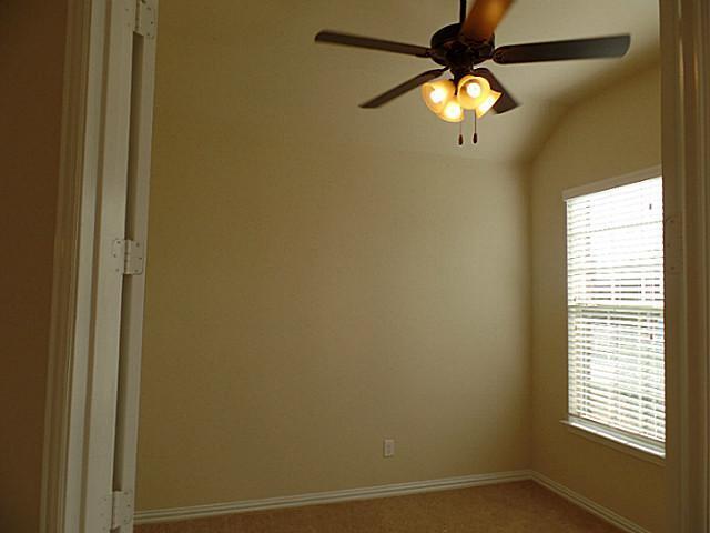 Building Photo - 1304 Poplar Dr