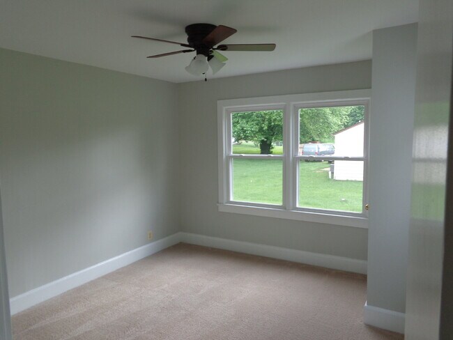 Building Photo - 607 Waterloo Rd