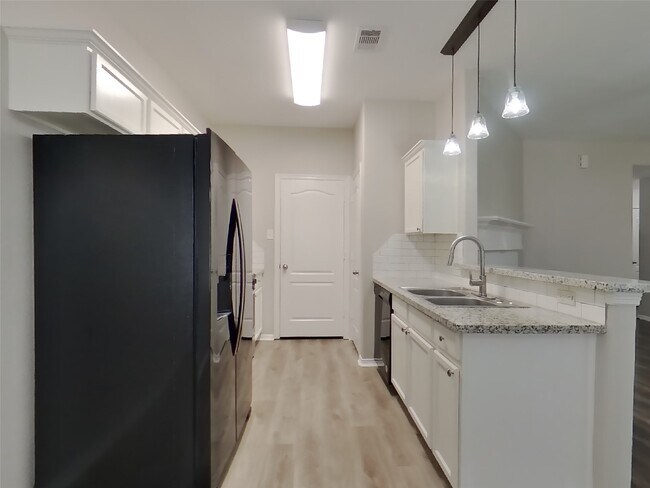 Foto del edificio - 2002 Briar Grove Dr