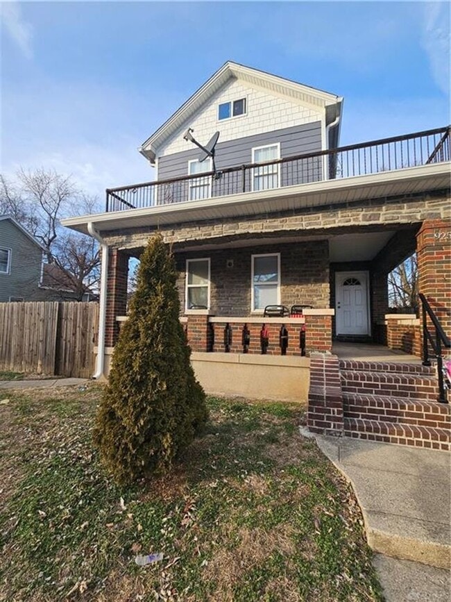 Photo - 925 Xenia Ave Apartment