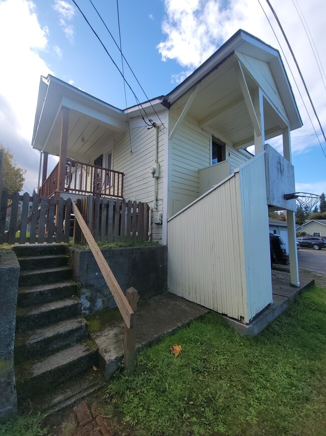 Foto del edificio - 211-212 W 13th St
