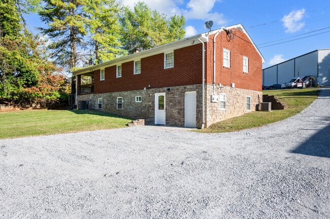 Building Photo - 2915 Confederate Ave