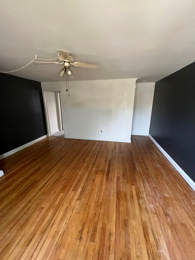 Foto del edificio - 4707 Chatford Ave