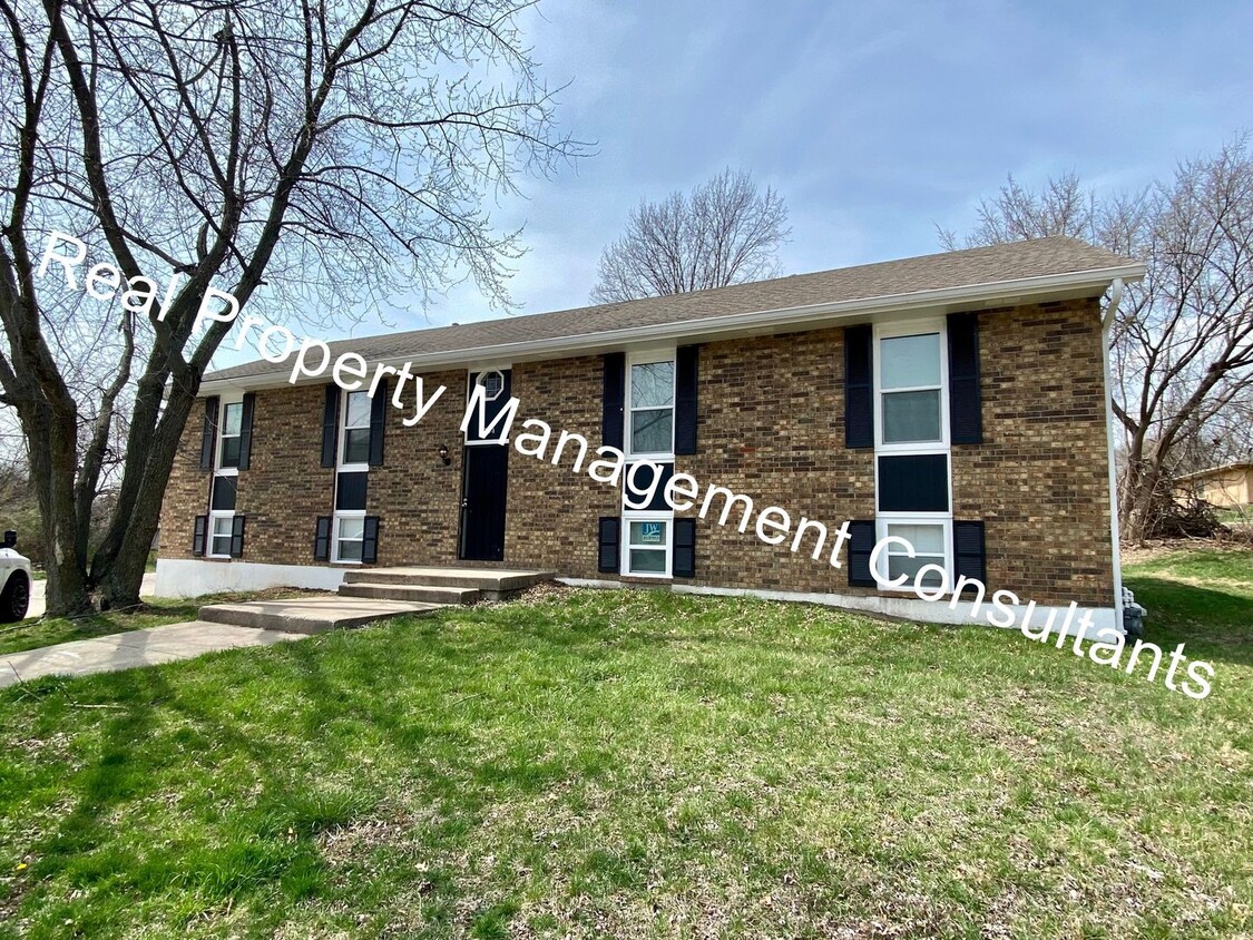 Primary Photo - 2 Bedroom in Lee's Summit School District