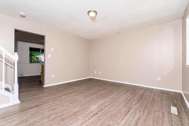 Building Photo - 5252 Refugee Rd