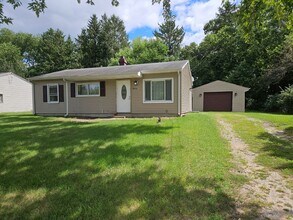 Building Photo - 54176 Southwood Dr